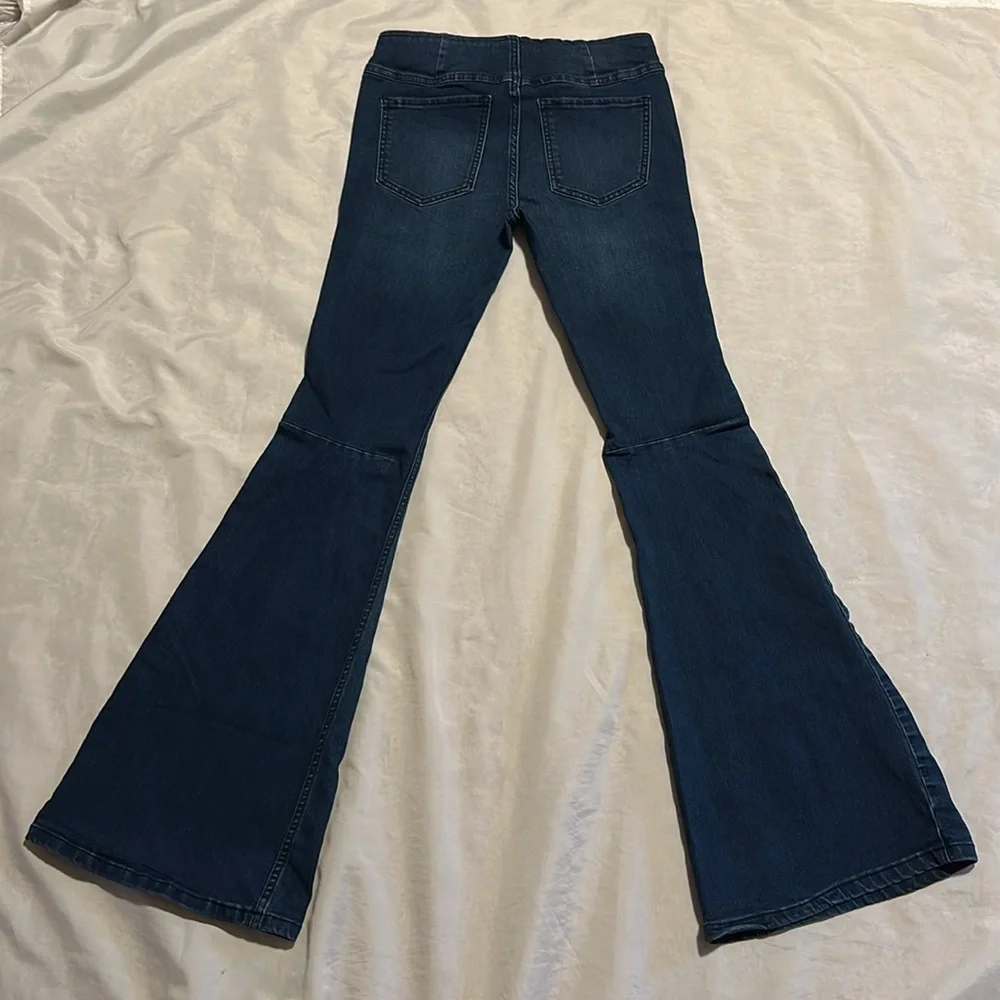 We The Free Penny Pull-On Flare Jeans Sz 26 - Picture 7 of 10